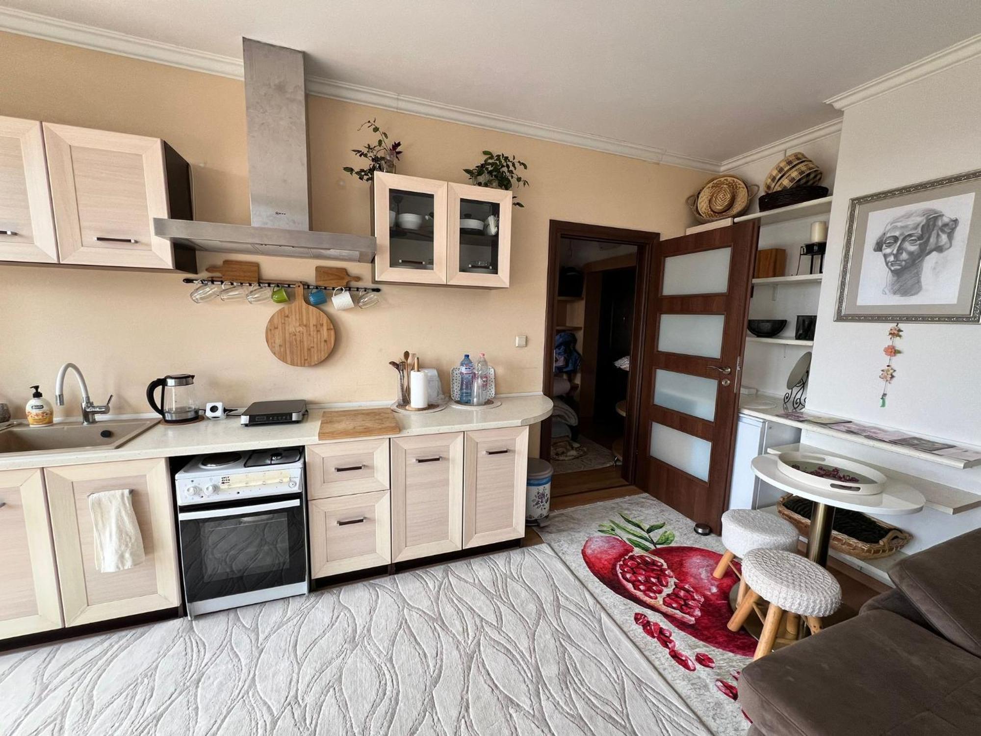 Downtown Central Apartment With Working Kitchen, City Views & Free Parking Kazanlŭk Exterior foto